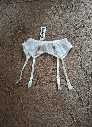 Пояс под чулки молочный