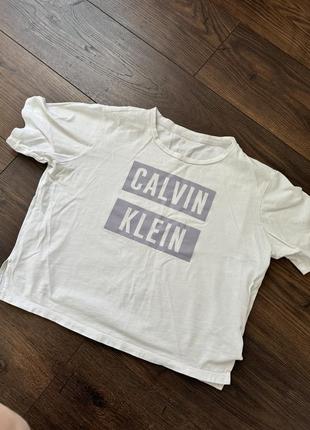 Футболка calvin klein