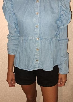 Жіноча джинсова сорочка zara з воланами