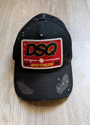 Кепки dsq