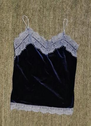 Велюровая майка с кружевом