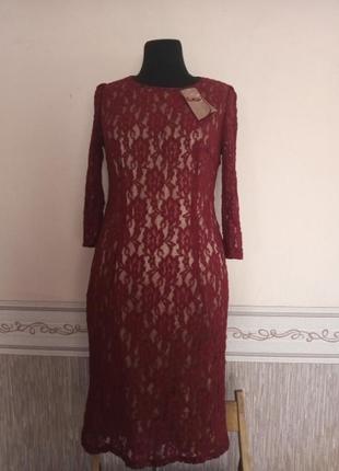 Ефектне, красиве, чіпке плаття на атласній в золоті підкладці.teffi.