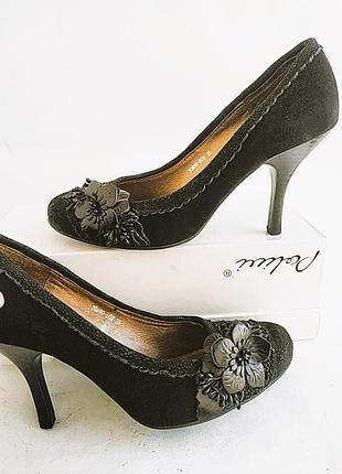 Замшеві туфлі розмір 36.