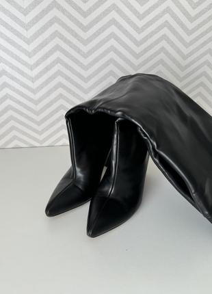 Жіночі чоботи на підборах