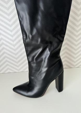 Жіночі чоботи на підборах
