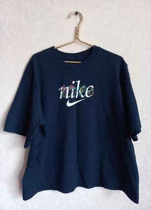 Жіноча футболка nike, s