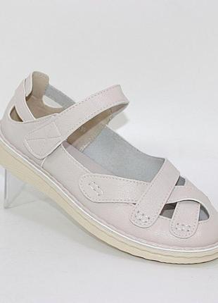 Жіночі літні туфлі бежевого кольору на липучці беж1 фото