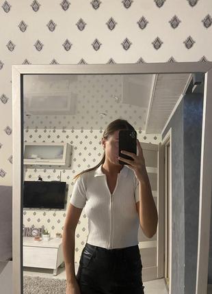 Футболка на замок