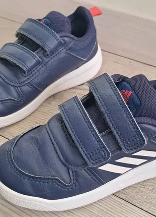 Кроссовки adidas ( р.26)