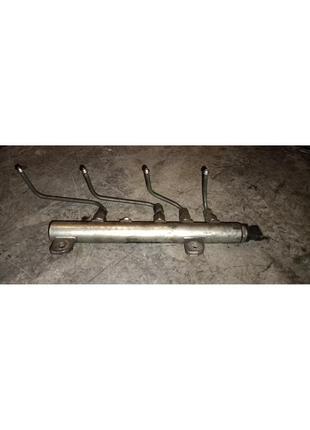 Паливна рейка з датчиком тиску палива та трубками 1.9cdti bosch 0445214095 opel astra h, zafira b, vectra c