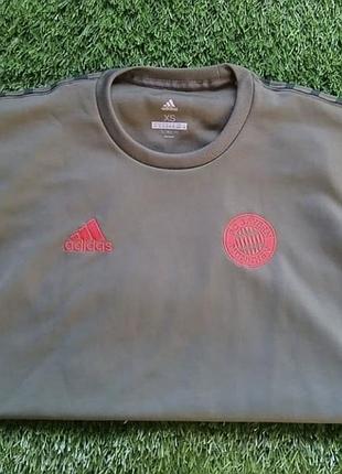 Чоловіча спортивна футбольна футболка "bayern munchen"🇩🇪 від adidas