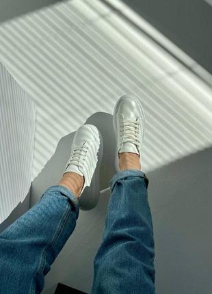 Женские белые кожаные кроссовки высокого качества
