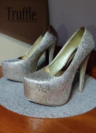 Туфлі для урочистих заходів  truffle роз. 38.5-39