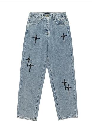 Мужские джинсы с принтом