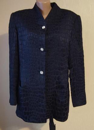 Дизайнерський жакет від valditesere firenze.