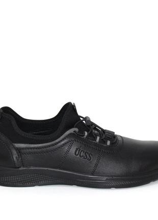 Чоловічі спортивні туфлі чорний5 фото