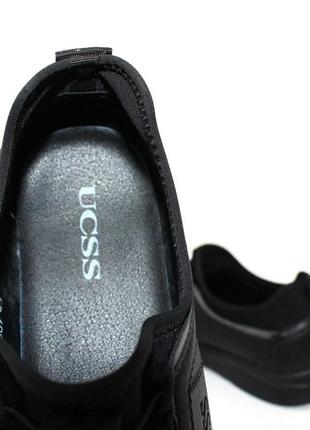 Чоловічі спортивні туфлі чорний9 фото