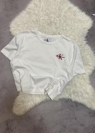 Вкорочена кроп топ футболка calvin klein