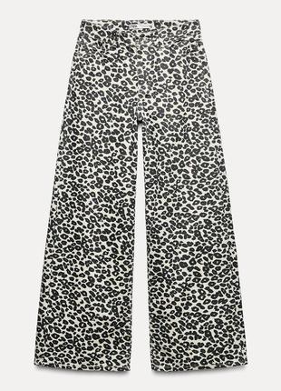 Широкие джинсы зара с животным принтом