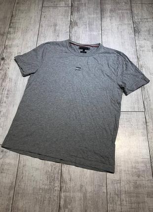 Футболка с вышитым логотипом tommy hilfiger