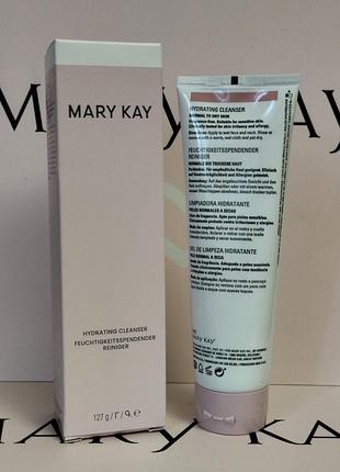 Увлажняющее очищающее средство mary kay®
для сухой/нормальной кожи
127 г