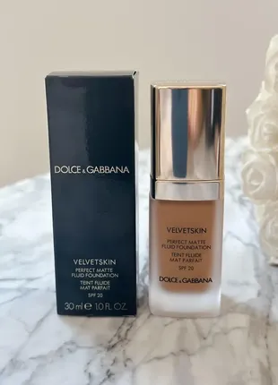 Тональний крем - dolce&gabbana velvetskin natural matte foundation #110
