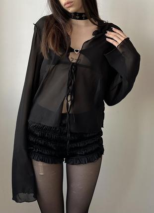 Чорна напівпрозора вінтажна блуза топ на завʼязках з довгими рукавами печворк вінтаж