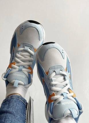 Новые кроссовки Спортивна майка від Panini reebok