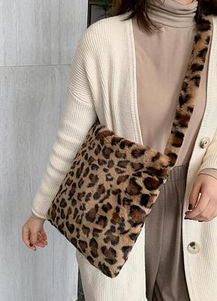 Сумочка хутряна кросбоді леопард