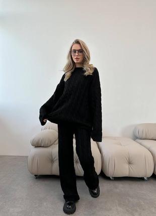 Вязаный турецкий костюм с косами