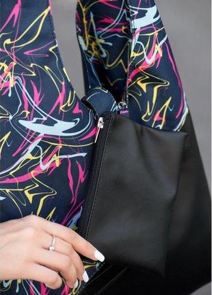 Жіноча сумка велика хобо на плече стильна з принтом 7532007105 фото