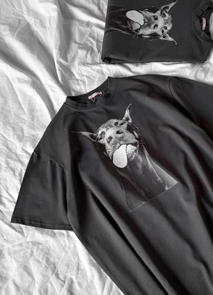 Трендовая футболка унисекс с принтом доберман, футболка в стиле оверсайз/ мод 06374 фото