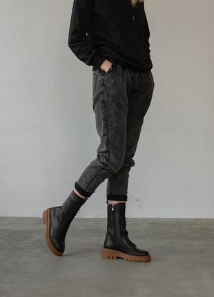 Ботинки женские высокие черные светлая подошва демисезон кожаные5 фото