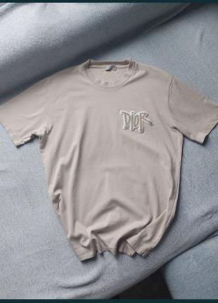 Супер трендовая футболка в стиле dior, футболка майка в стиле dior с принтом  беживая синяя