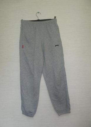 Спортивные штаны р s slazenger c начесом
