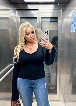 Лонгслів з розкльошеними рукавами