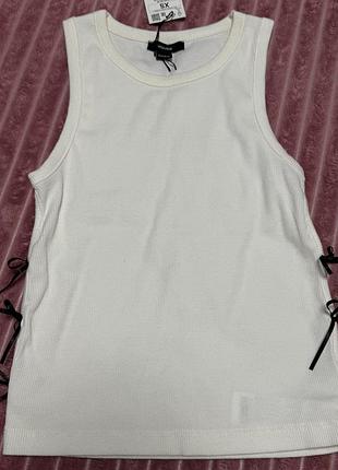 Топ майка с бантиками по бокам