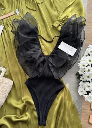 Неймовірний, чорний боді з органзою zara