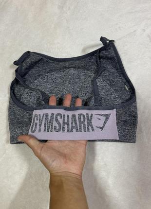 Спортивный топ с открытой спиной