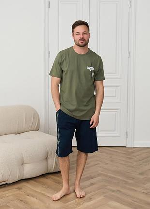 Чоловічий комплект з однотонними шортами - батал