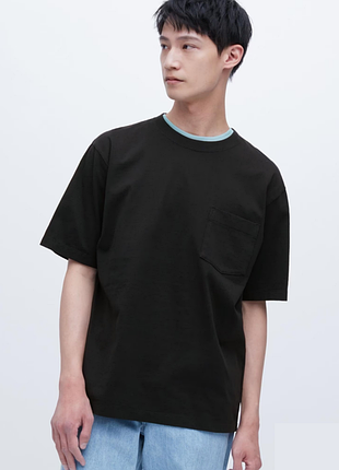 Черная футболка slub cotton uniqlo