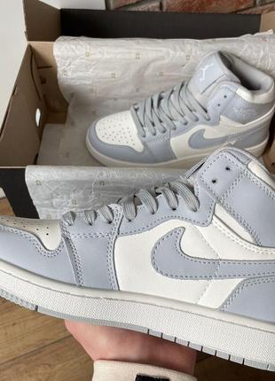 Женские кроссовки nike air jordan 1 blue