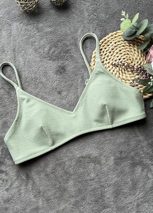 Верх від купальника в рубчик з чашками фісташка