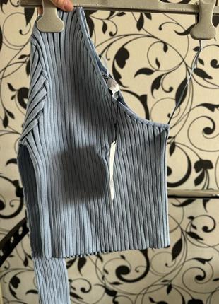 Zara m 38 l 40 кофтина рубчик голубой одно плечо