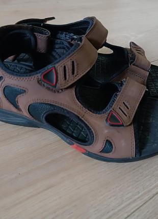 Тренинговые босоножки clarks/кожаные босоножки