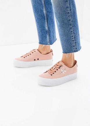 Кеди  пастельного рожевого кольору calvin klein jeans