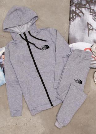 Стильный молодежный спортивный костюм the north face