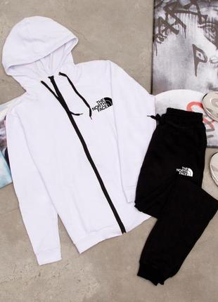 Стильный молодежный спортивный костюм the north face