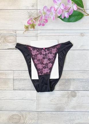 Высокие кружевные трусики бикини