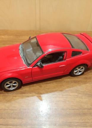 Колекційна машинка зі сплаву ford mustang gt 2005